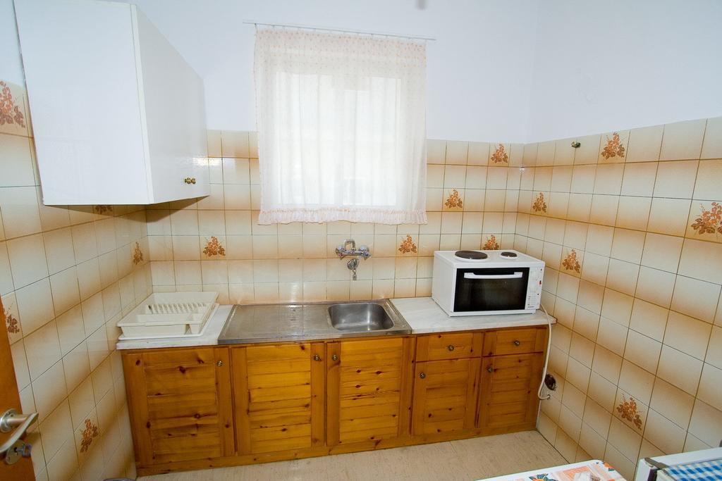 Valkaniotis Apartments Лутра-Едіпсу Екстер'єр фото