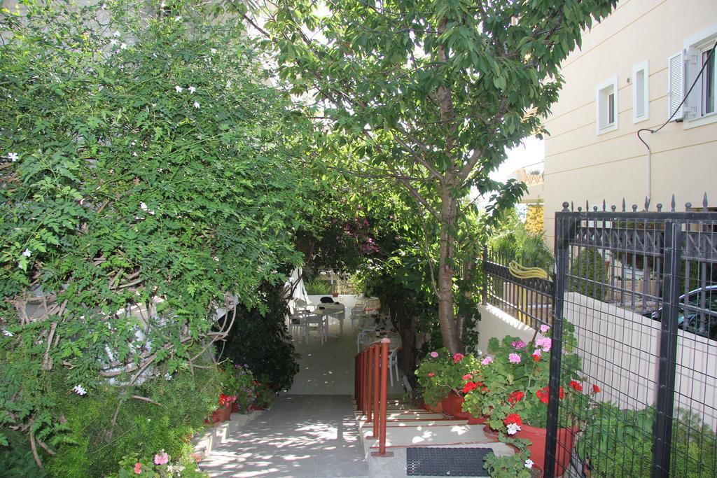 Valkaniotis Apartments Лутра-Едіпсу Екстер'єр фото